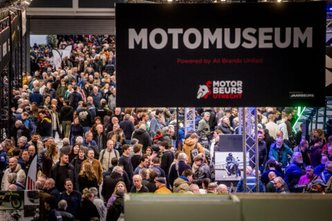 Motomuseum volle hal 7