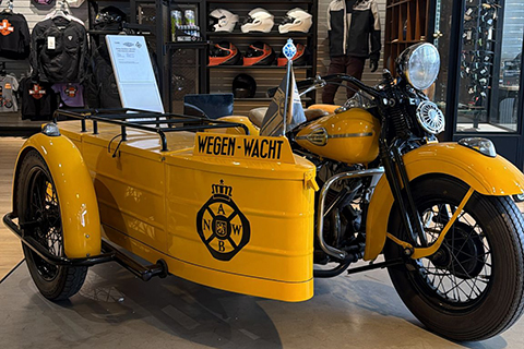 oude wegenwacht motor met zijspan